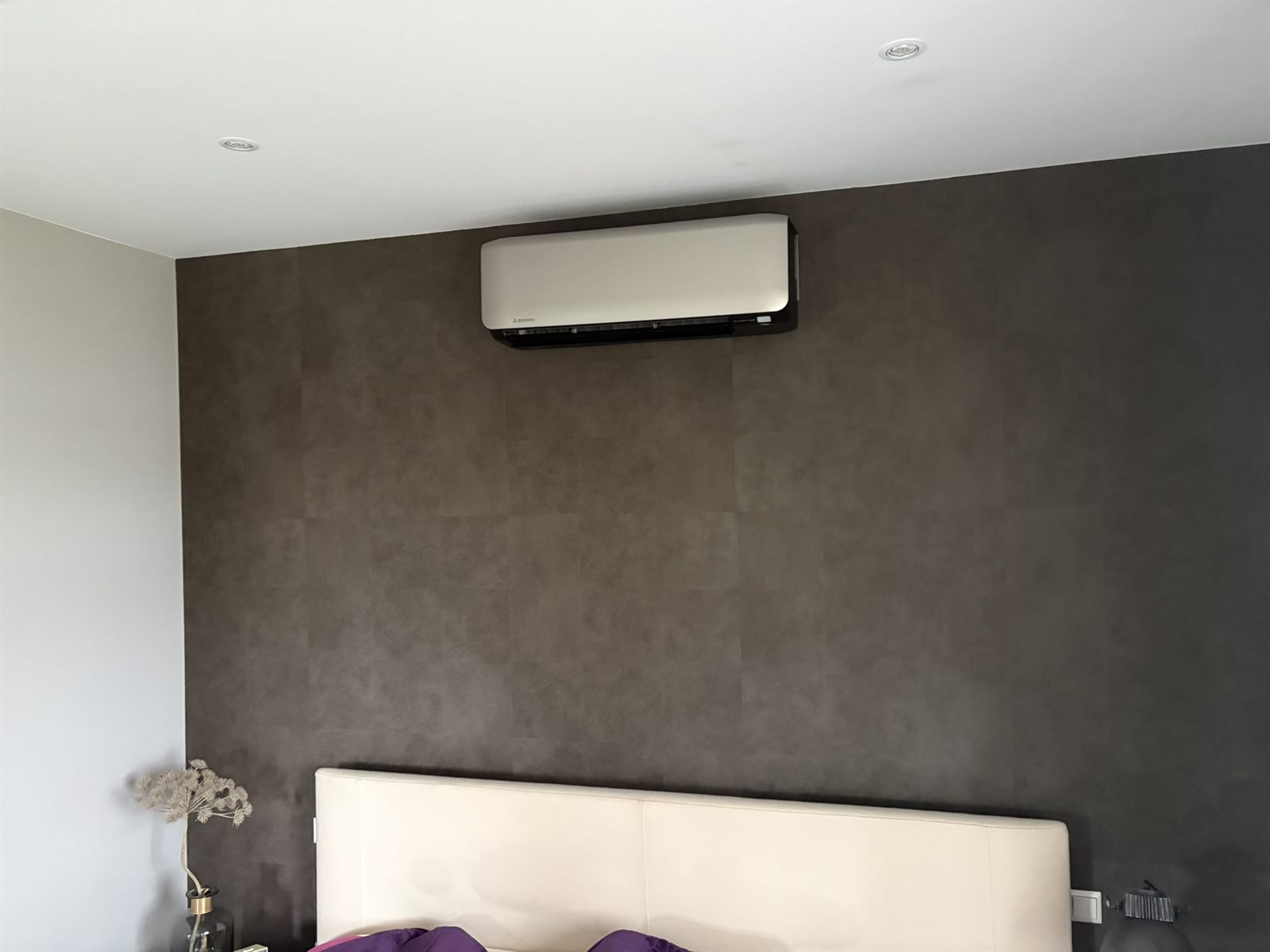 Mitsubishi airco door Kemp Energy Solutions